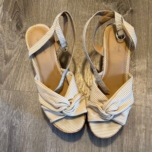 Universal Thread Tan and White Espadrilles